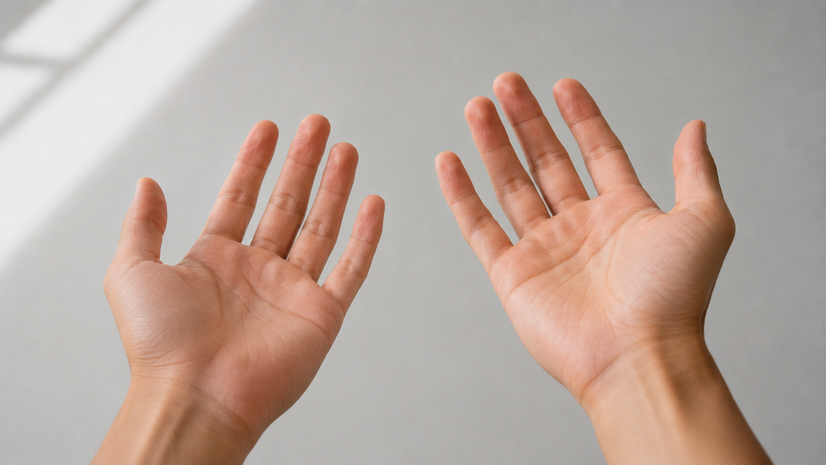 Both hands shown side by side, with one hand selected for the flip